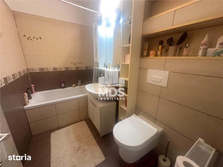 Apartament cu 3 camere decomandat, mobilat în Steaua