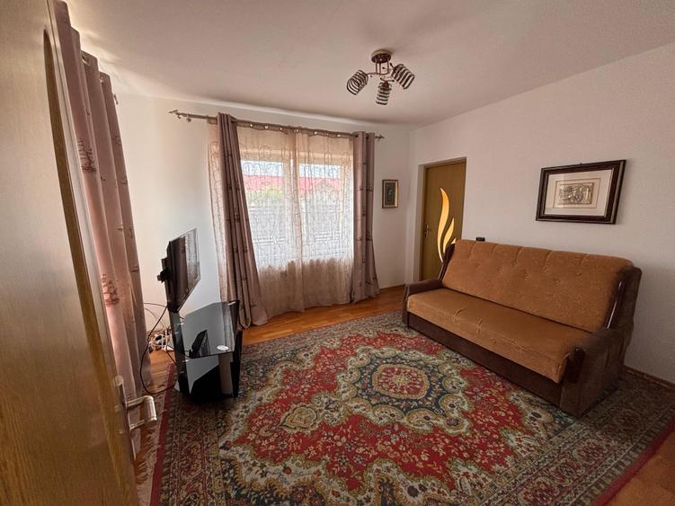 Casă individuală cu 5 camere cu Teren 576 Mp în Cătămărești-Deal