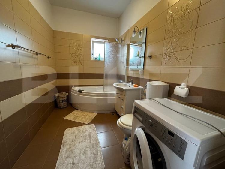 Apartament de vanzare cu 4 camere, 145 mp, zona Anghel Sali - 10