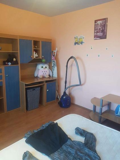 Apartament cu 2 camere decomandat în Steaua