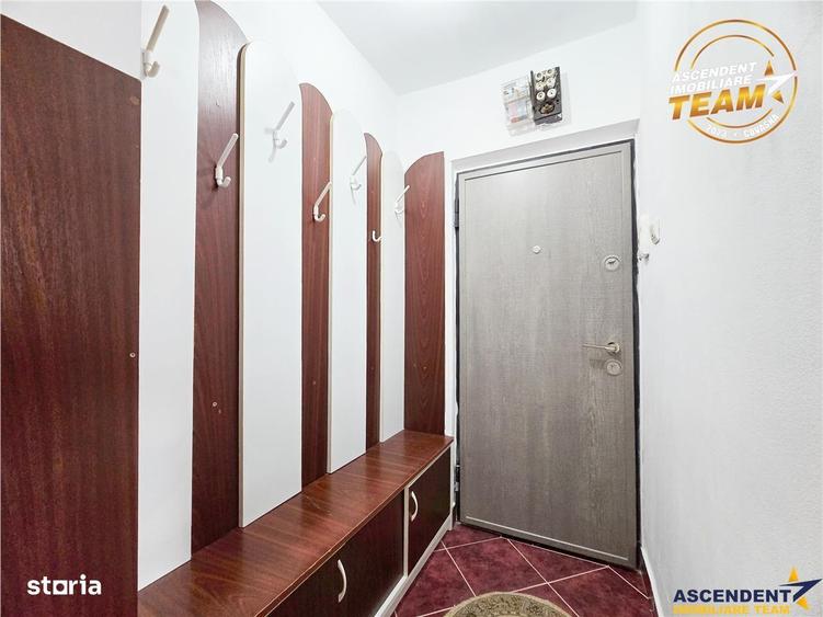 Apartament cu 3 camere decomandat, mobilat în Ciucului