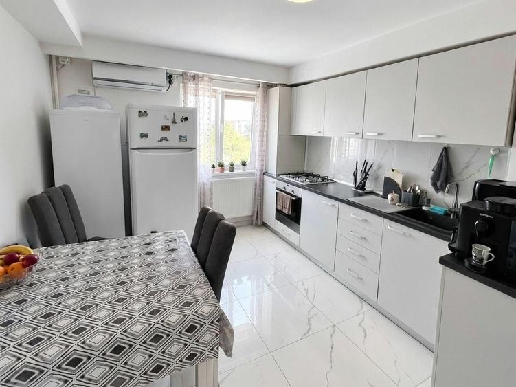 Apartament cu 2 camere în Cetate