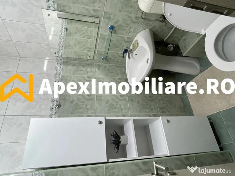 Apartament cu 3 camere decomandat în Sebastian