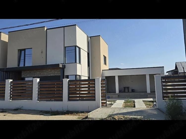 Casă individuală cu 4 camere cu Teren 243 Mp în Exterior Vest