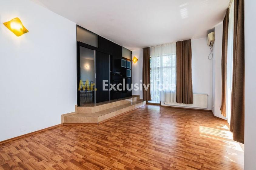 Casă cu 5 camere cu Teren 936 Mp în Central