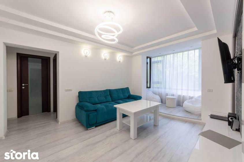 Apartament cu 3 camere, mobilat în Calea București
