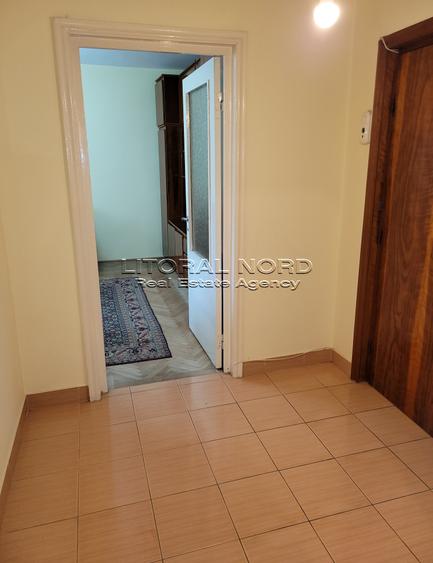 Apartament cu 3 camere decomandat în Casa de Cultură