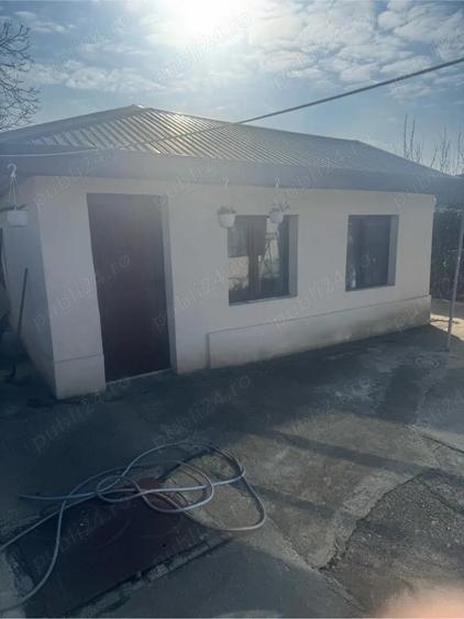 Casă cu 2 camere cu Teren 220 Mp în Central