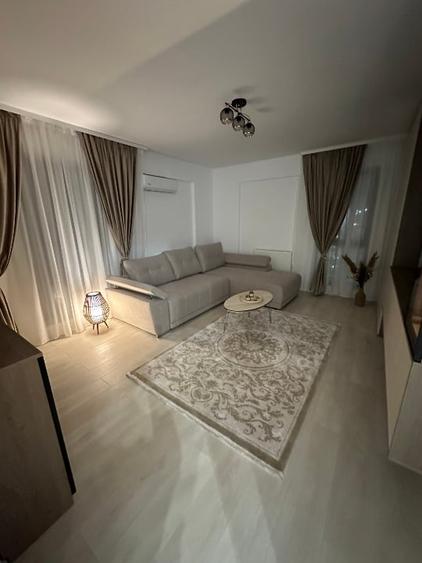 Apartament cu 2 camere decomandat, mobilat în Central