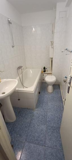 Apartament cu 2 camere, ultracentral, bld.21 Decembrie 1989 et.1,-Sora,55 mp, CT - 5