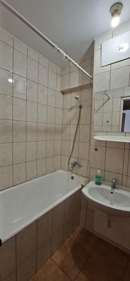 Garsonieră decomandată în Obor