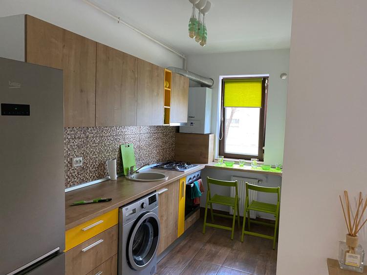 Apartament cu 2 camere decomandat în Calea Călărașilor