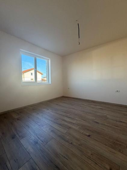 Casă individuală cu 4 camere cu Teren 600 Mp în Moșnița Nouă