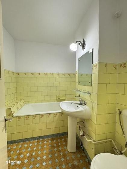 Apartament cu 3 camere decomandat în Mioriței