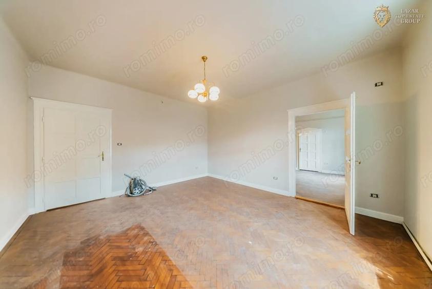 Apartament cu 4 camere decomandat în Ultracentral