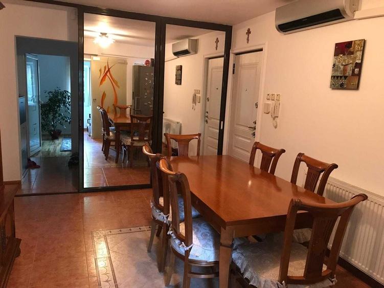 Apartament cu 3 camere decomandat în Aradului