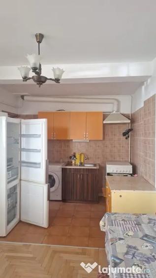 Apartament cu 3 camere decomandat în Obcini