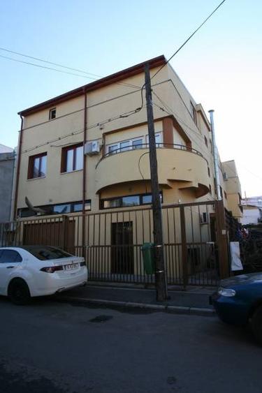Birou, de 700 mp, în Titulescu