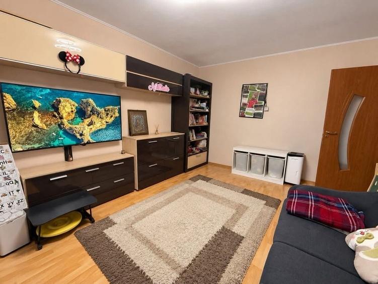 Apartament cu 2 camere decomandat în Valea Adâncă