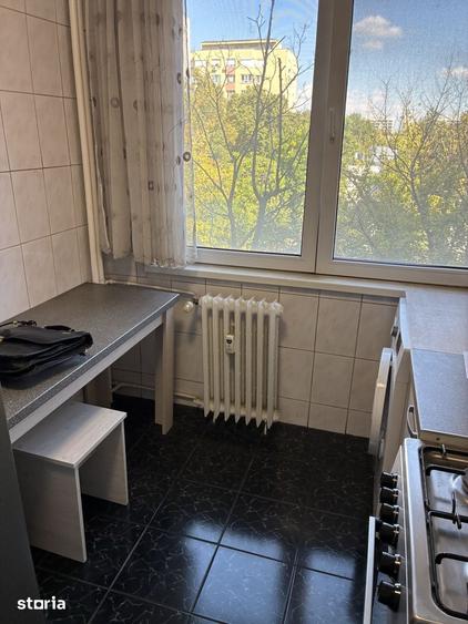 Apartament cu 2 camere decomandat în Titan
