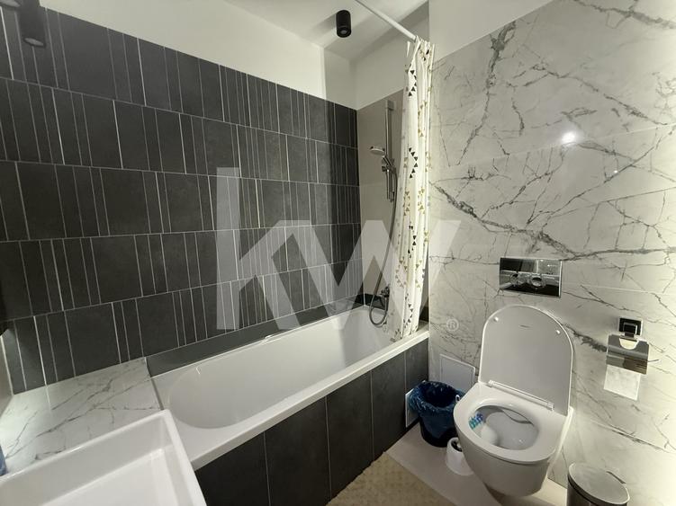 Apartament cu 2 camere decomandat în Tractorul