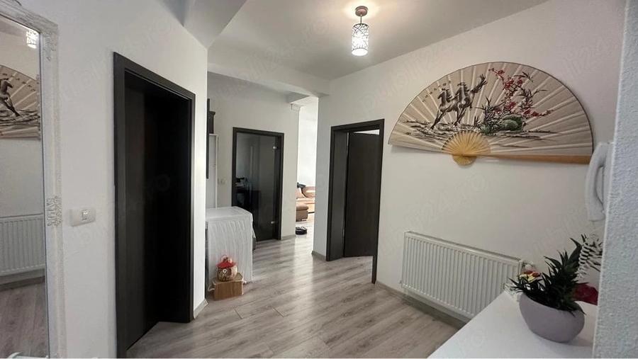 Apartament cu 3 camere decomandat în Braytim