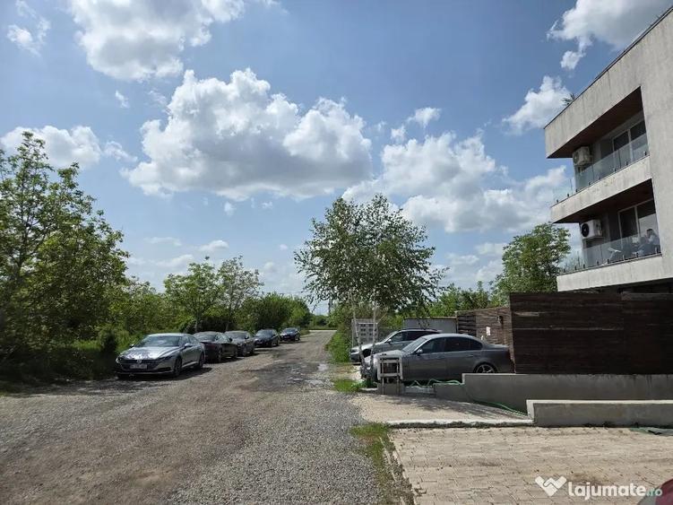 Apartament cu 3 camere decomandat în Băneasa