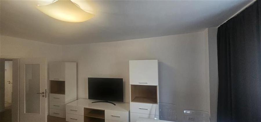Apartament cu 3 camere decomandat, mobilat în Unirii