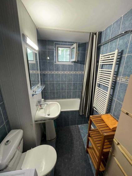 Apartament cu 2 camere decomandat în Precista