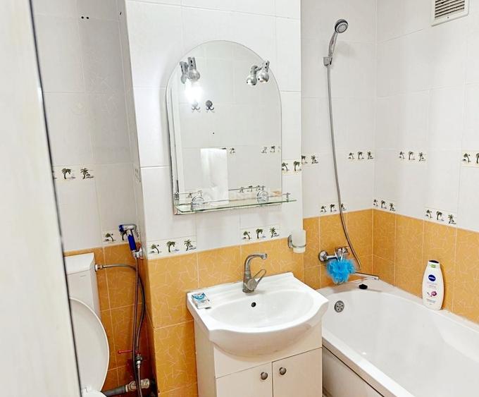 Apartament cu 2 camere decomandat, mobilat în Central