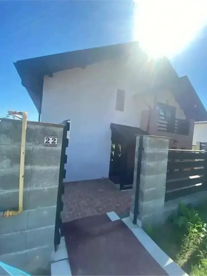 Casă cu Teren 636 Mp în Păun