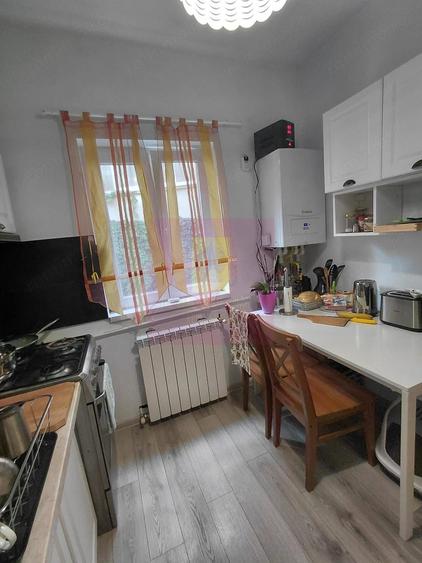 Apartament cu 2 camere decomandat în Foișorul de Foc