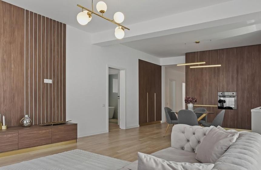 Casă cu 4 camere decomandat cu Teren 320 Mp în Tunari