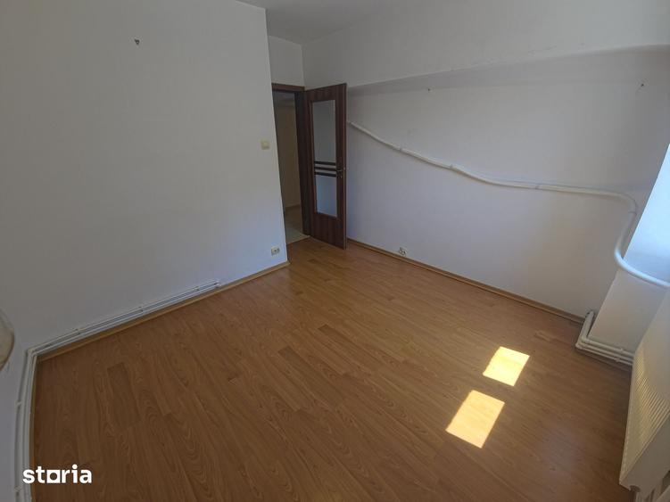 Tomis II apartament 2 camere decomandat gol centrala gaze - 1