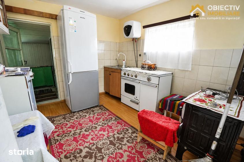 Casă cu 2 camere cu Teren 3477 Mp în Costișa