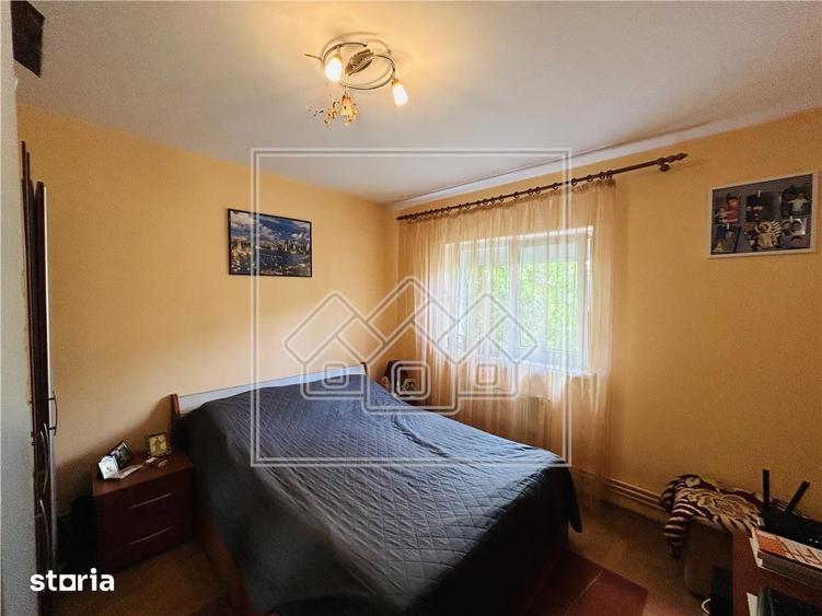 Apartament cu 2 camere decomandat în Calea Dumbrăvii