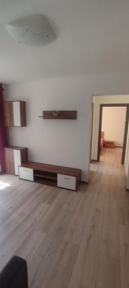 Proprietar inchiriez apartament 2 camere Astra - 11