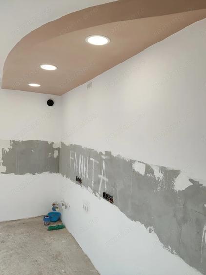 Casă cu 4 camere cu Teren 1000 Mp în Lăpuș
