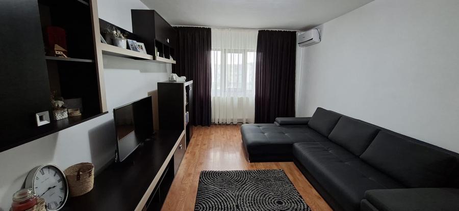 Apartament cu 2 camere decomandat în Central