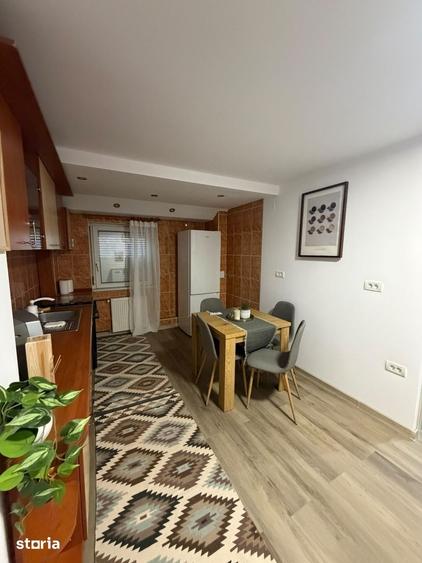 Apartament cu 2 camere decomandat în Torontalului