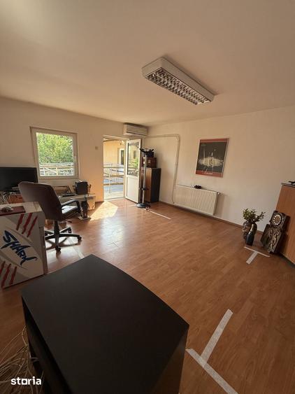 Casă cu 8 camere cu Teren 202 Mp în Pieptănari