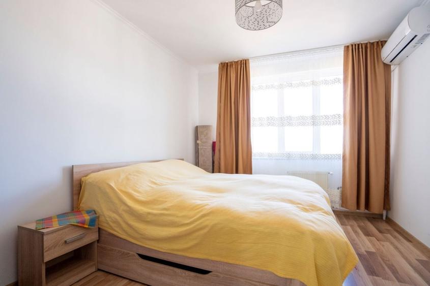 Apartament 3 camere, 2 bai, Nufarul , etaj intermediar - 1