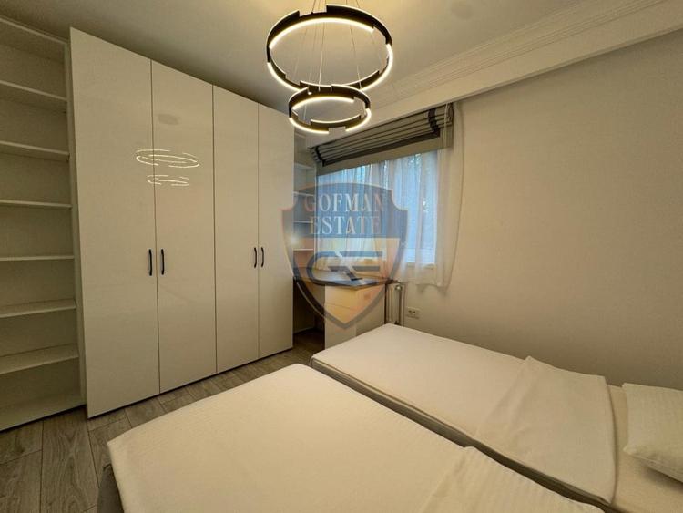 Apartament cu 4 camere decomandat, mobilat în Universitate