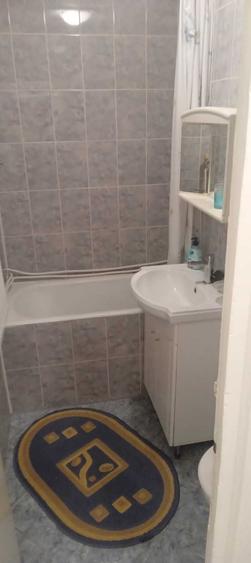 Apartament cu 2 camere semidecomandat în Micro III