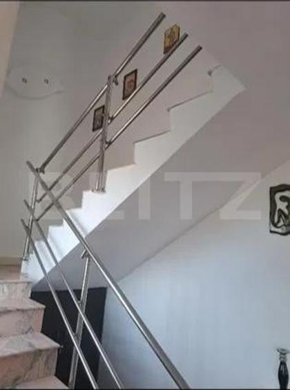 Casă individuală cu 7 camere cu Piscina în Cornești