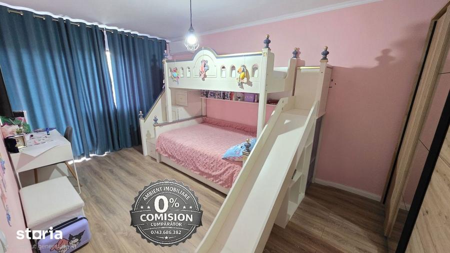 Casă cu 3 camere cu Canalizare în Central