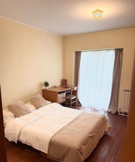 Apartament cu 4 camere decomandat în P-ța Unirii