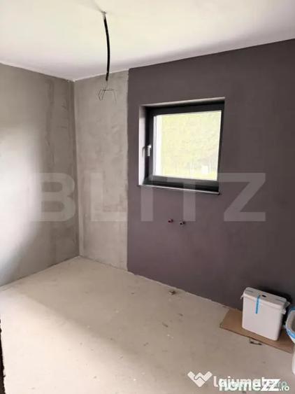 Casă cu 4 camere cu Teren 4150 Mp în Cheile Râșnoavei