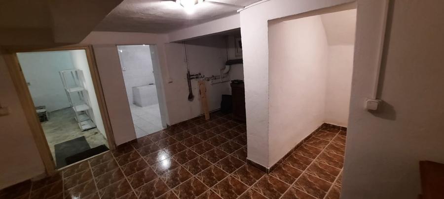 Casă individuală cu 5 camere cu Canalizare în 7 Noiembrie
