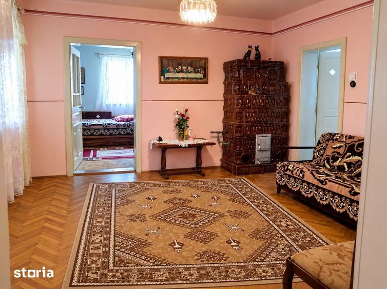 Casă cu 4 camere cu Teren 1349 Mp în Albești